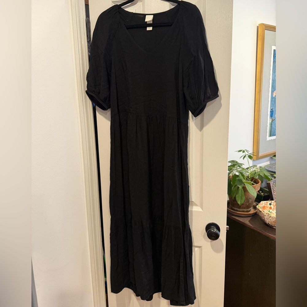 H&M Black tiered boho mumu Dress - women’s casual comfy oversized black dress